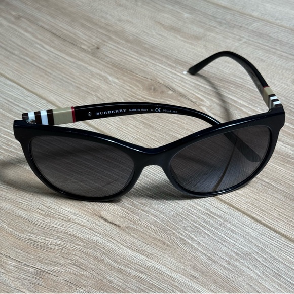 Burberry BE4216 Polarized Sunglasses for Women, Lens Size 57mm - Black (3001T3) - Picture 1 of 9